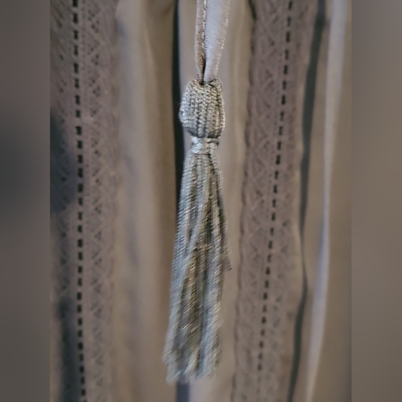 *2 for $8 deals* Women's Long Sleeve Lace Top - Picture 6 of 6